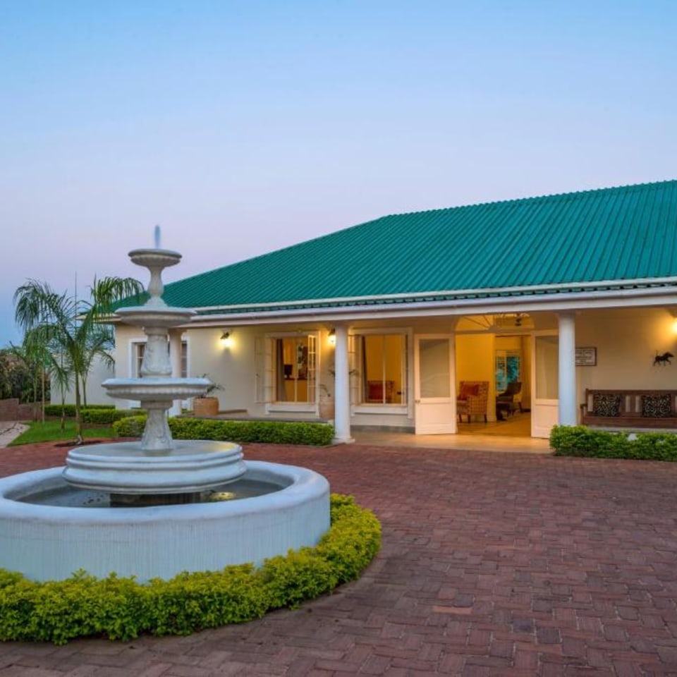 Batonka Guest Lodge